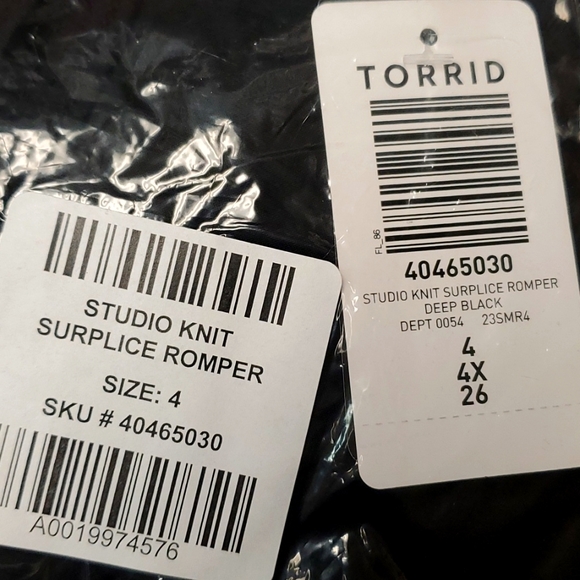 ❤️NWT VINTAGE TORRID ROMPER STUDIO KNIT SURPLICE SHORTS UNDER SKIRT - PLUS SIZE - Picture 5 of 8